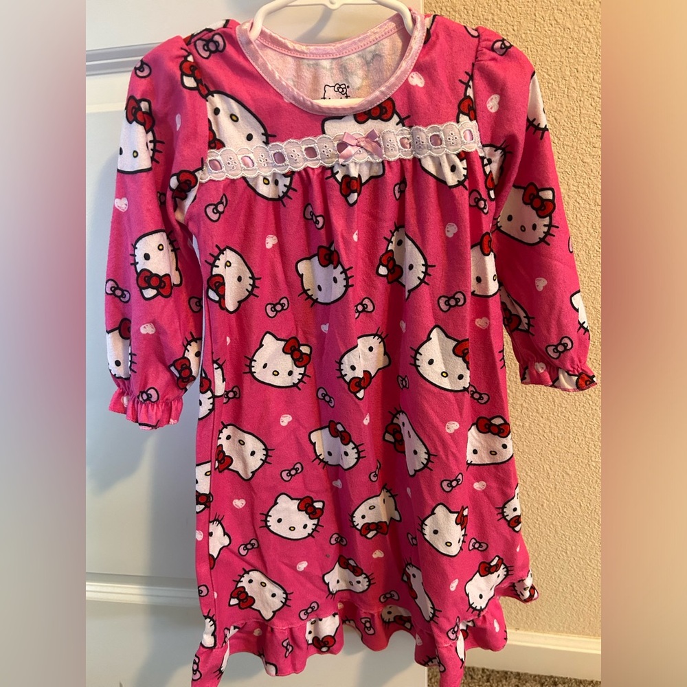 Hello kitty night gown